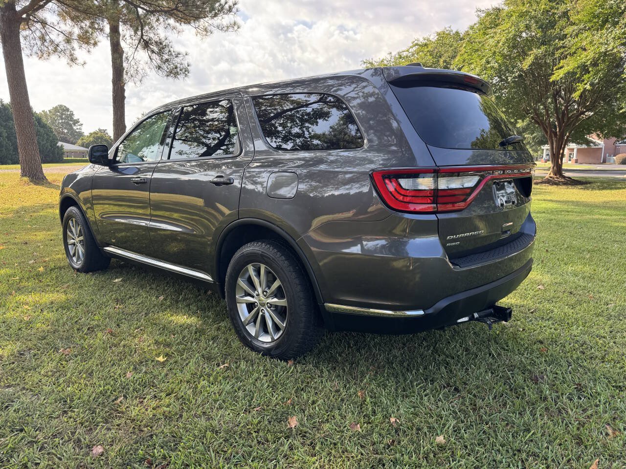Used 2017 Dodge Durango SXT w/ 3rd Row Seating Group AWD/4WD image 7