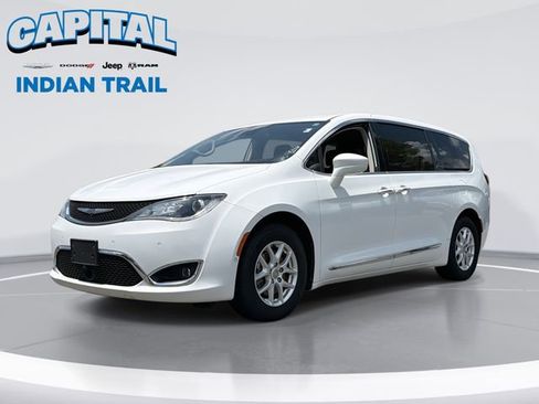 Used 2020 Chrysler Pacifica Touring w/ Advanced Safetytec Group FWD image 1