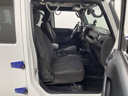 Used 2017 Jeep Wrangler Unlimited Sport w/ Quick Order Package 24S image 10