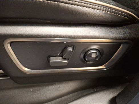 Used 2021 RAM 1500 Limited w/ Body Color Bumper Group image 15