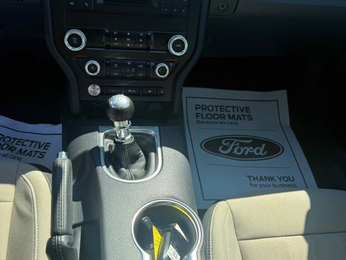 Used 2022 Ford Mustang Coupe RWD image 11