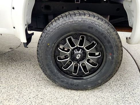 Used 2022 Chevrolet Silverado 1500 RST w/ Safety Package AWD/4WD image 9
