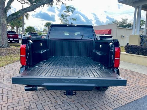 Used 2025 Toyota Tacoma SR5 image 5