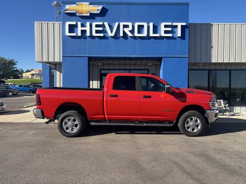 Used 2026 RAM 2500 Big Horn AWD/4WD image 5