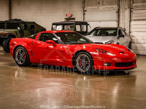 Used 2007 Chevrolet Corvette Z06 w/ Preferred Equipment Group RWD image 1