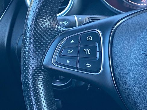 Used 2018 Mercedes-Benz GLC 300 4MATIC image 7