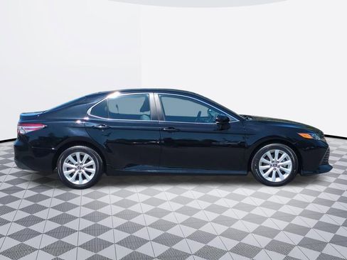 Used 2019 Toyota Camry FWD image 7