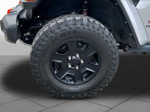 Used 2021 Jeep Gladiator Mojave AWD/4WD image 10