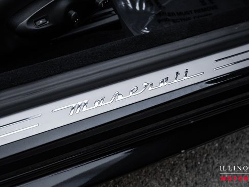Used 2011 Maserati GranTurismo S image 36