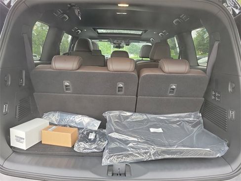 New 2025 Nissan Armada Platinum w/ Convenience Package image 31