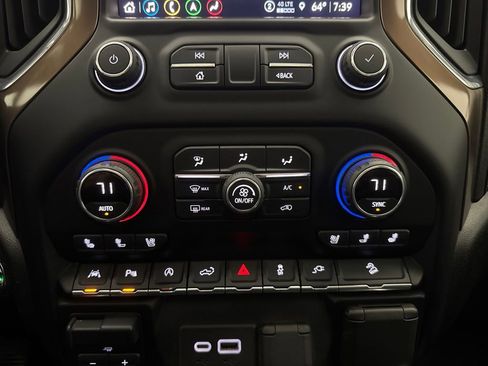 Used 2021 Chevrolet Silverado 1500 High Country w/ Technology Package AWD/4WD image 48