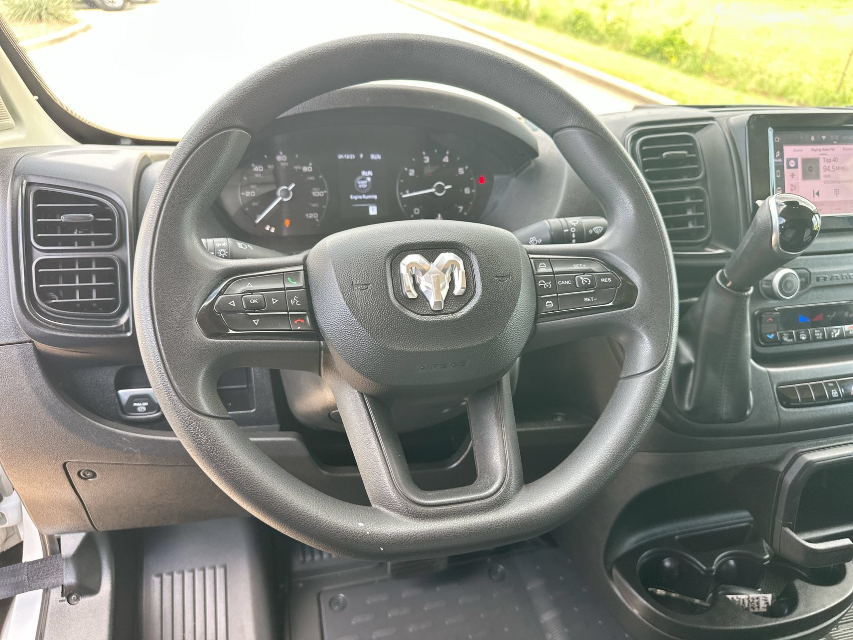 Used 2025 RAM ProMaster 2500 w/ Convenience Group FWD image 13