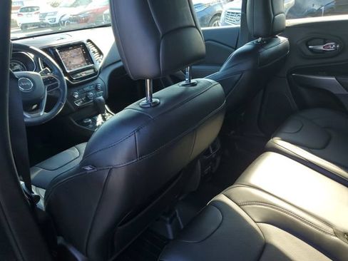 Used 2019 Jeep Cherokee High Altitude AWD/4WD image 14