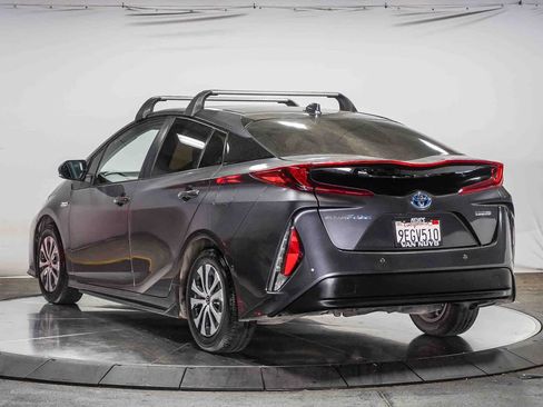 Used 2022 Toyota Prius Prime Limited FWD image 2