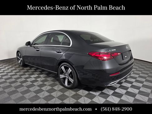 Used 2022 Mercedes-Benz C 300 Sedan image 4