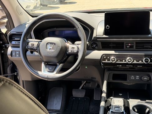 Used 2023 Honda Pilot Elite image 19
