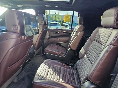 Certified 2023 Cadillac Escalade ESV Sport Platinum w/ LPO, ONYX Package AWD/4WD image 19