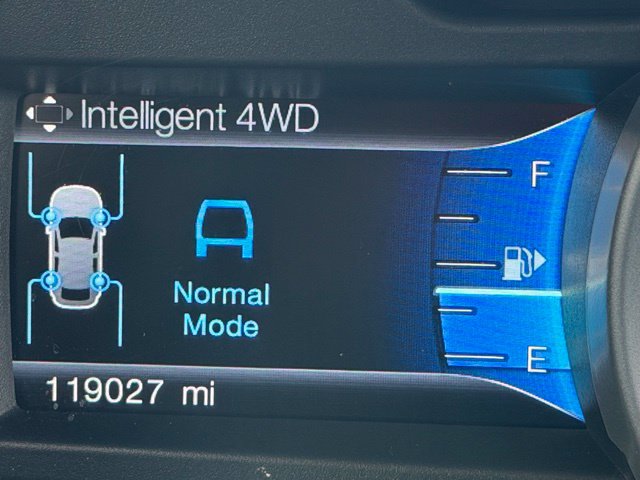 Used 2015 Ford Explorer XLT w/ Equipment Group 202B AWD/4WD image 23