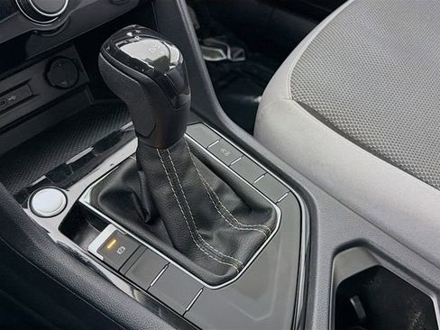 Used 2023 Volkswagen Taos S image 17