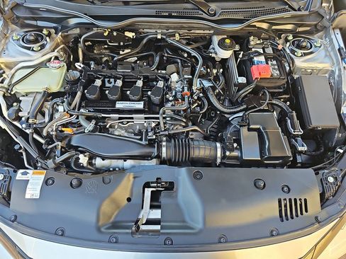 Used 2018 Honda Civic Sport image 32