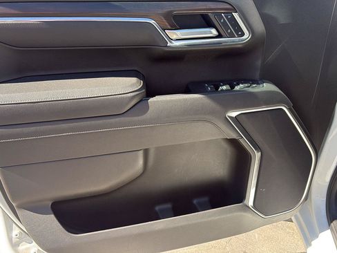 Used 2025 GMC Sierra 1500 SLT RWD image 6
