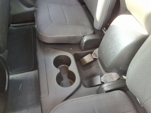 Used 2022 Chevrolet Colorado LT AWD/4WD image 29