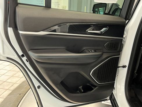 Used 2022 Jeep Grand Cherokee Trailhawk image 29