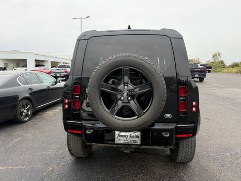 Used 2022 Land Rover Defender 90 X-Dynamic SE image 7
