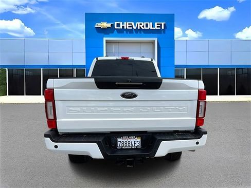 Used 2021 Ford F250 Lariat image 4