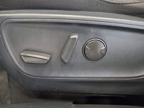 Used 2024 Ford Escape Active AWD/4WD image 9