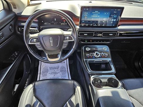 Used 2022 Lincoln Nautilus Reserve w/ Luxury Package image 9