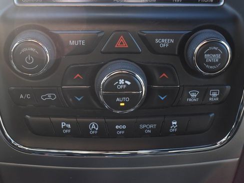 Used 2018 Jeep Grand Cherokee Altitude image 28