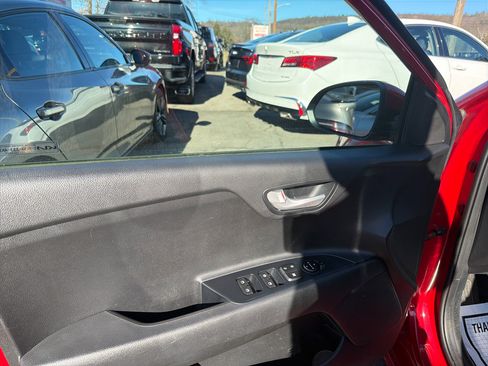 Used 2022 Kia Rio S image 14