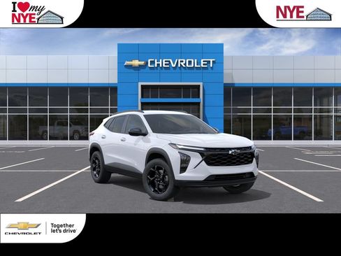 New 2026 Chevrolet Trax LT w/ Driver Confidence Package FWD image 1