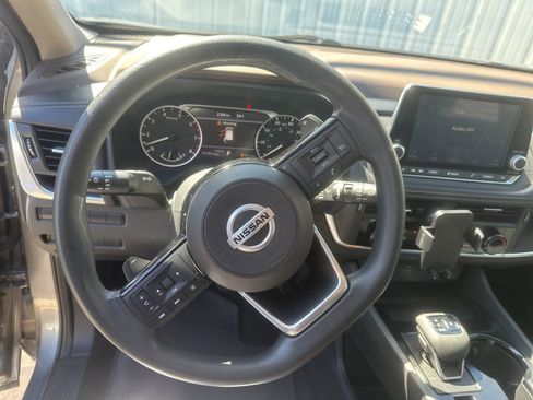 Used 2021 Nissan Rogue S image 20