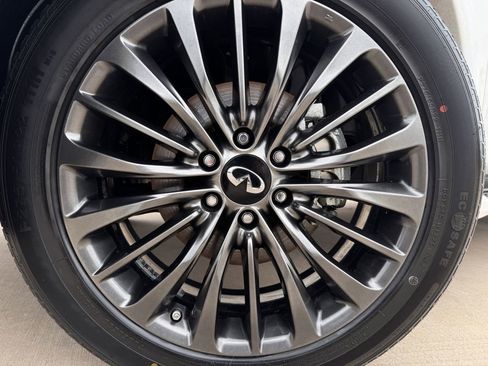 Used 2024 INFINITI QX80 Premium Select w/ Cargo Package AWD/4WD image 9