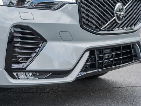 New 2026 Volvo XC60 B5 Ultra w/ Protection Package Premier AWD/4WD image 13