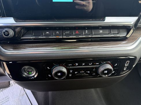 Used 2022 Chevrolet Silverado 1500 LT image 10