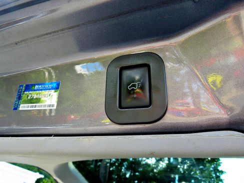 Used 2018 Toyota Sienna XLE image 30