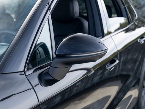 Certified 2025 Porsche Cayenne image 17