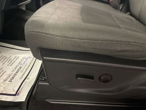 Used 2023 Ford F150 XLT image 18