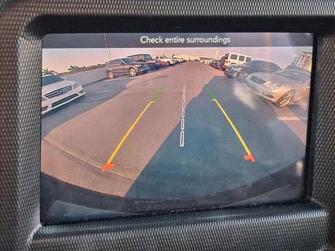 Used 2020 Jeep Wrangler Unlimited Sahara image 12