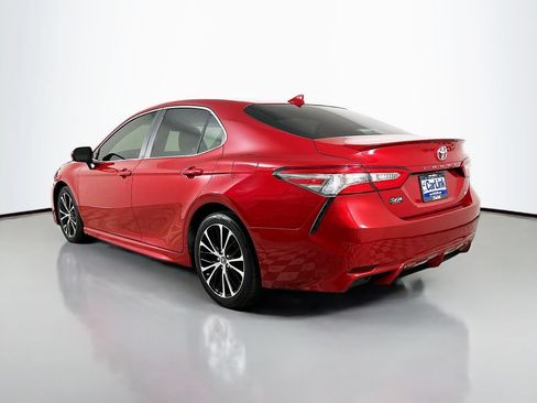 Used 2019 Toyota Camry SE FWD image 5
