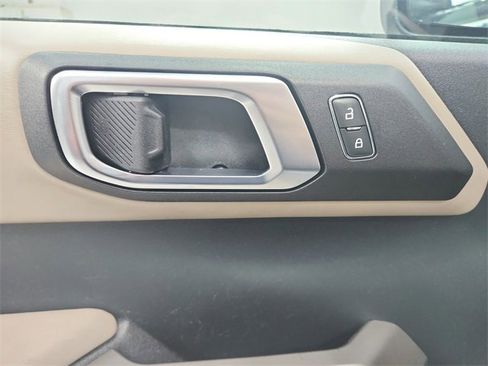 Used 2022 Ford Bronco Wildtrak image 36