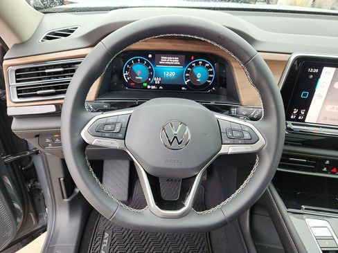 New 2026 Volkswagen Atlas SE image 16