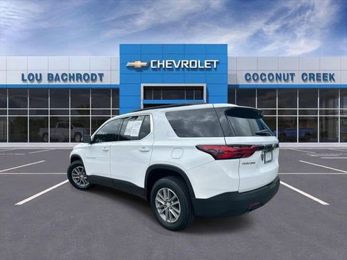 Used 2022 Chevrolet Traverse LT FWD image 6
