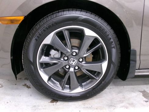 Used 2022 Honda Odyssey Elite image 2