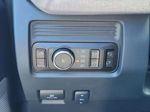 New 2025 Ford F250 Platinum image 38