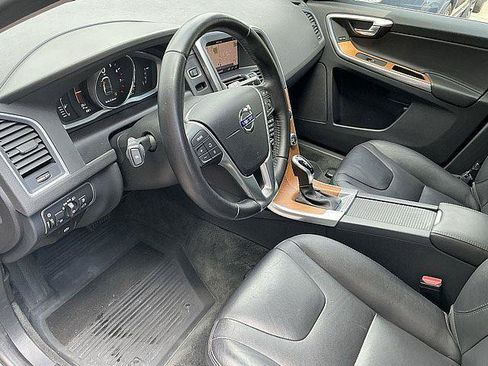 Used 2017 Volvo XC60 T6 Inscription w/ Climate Package AWD/4WD image 16