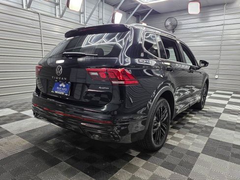 Used 2022 Volkswagen Tiguan SE R-Line AWD/4WD image 5